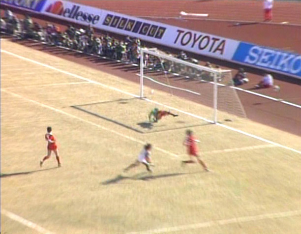 Nunes marca o 3º gol do Flamengo no Mundial Interclubes 1981
