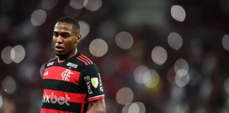 Lorran em campo pelo Flamengo 2024