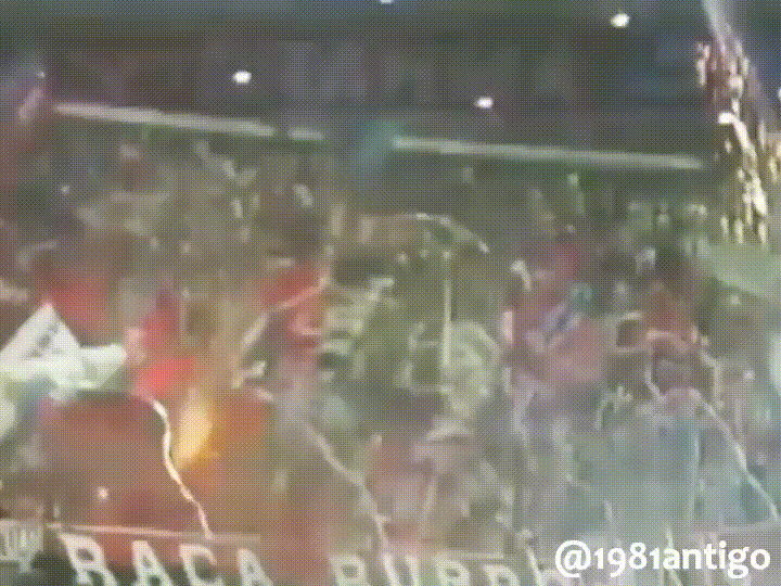 Raça Rubro-Negra fazendo uma linda festa no Maracanã no ano de 1991