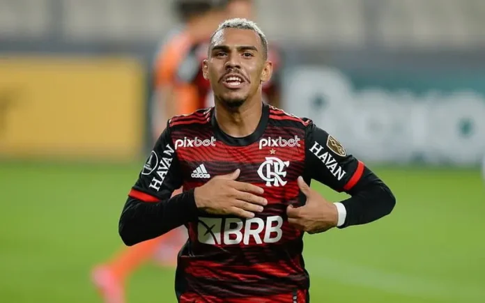 Matheuzinho no Flamengo em 2022
