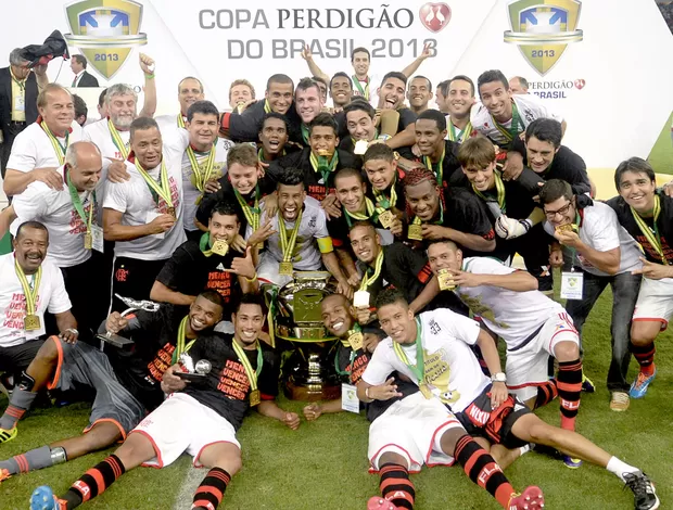 Jogadores do Flamengo comemoram a conquista da Copa do Brasil 2013