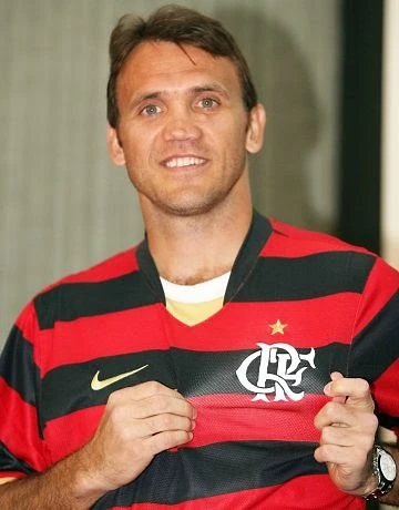 Petkovic se apresenta ao Flamengo em sua volta no ano de 2009