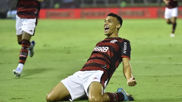 Victor Hugo marca o 2º gol do Flamengo na vitória por 2x0 sobre o Altos, pela Copa do Brasil 2022