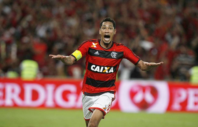 Hernane Brocador comemora seu gol, o 2º do Flamengo na Final da Copa do Brasil 2013
