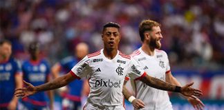Bruno Henrique marca e comemora o gol da vitória do Flamengo sobre o Bahia pela Copa do Brasil 2024