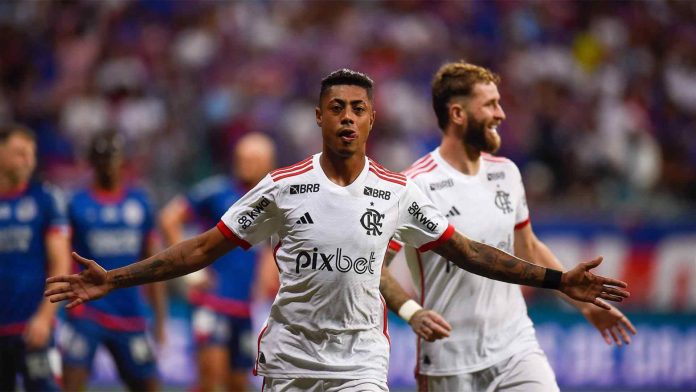Bruno Henrique marca e comemora o gol da vitória do Flamengo sobre o Bahia pela Copa do Brasil 2024