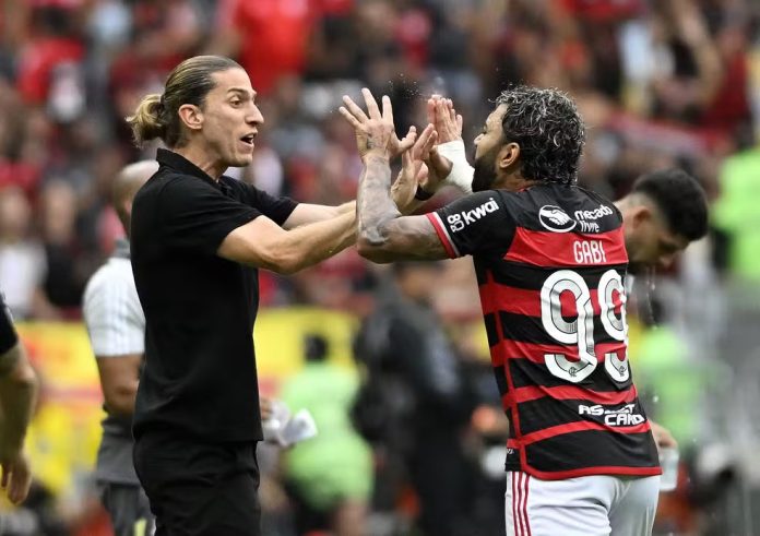 Filipe Luís e Gabigol no 1º jogo da final da Copa do Brasil 2024