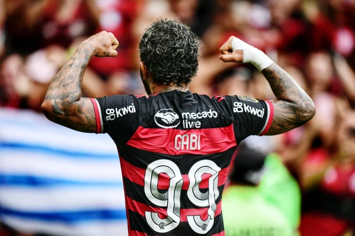 Gabigol comemora um dos seus 2 gols na vitória do Flamengo no 1º jogo da Final da Copa do Brasil
