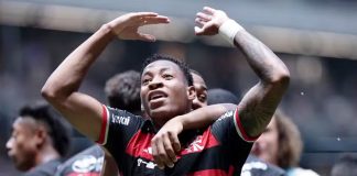 Gonzalo Plata comemora o gol do título do Flamengo na Copa do Brasil 2024