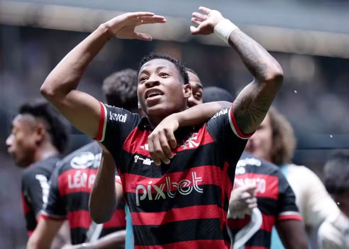 Gonzalo Plata comemora o gol do título do Flamengo na Copa do Brasil 2024