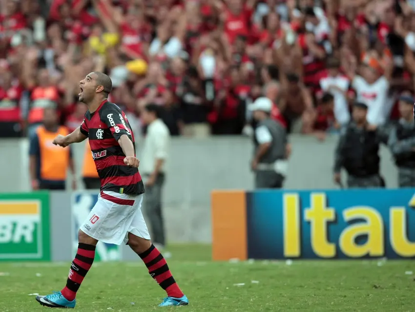 Adriano Imperador no jogo do HEXA do Flamengo em 2009