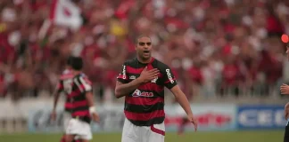 Adriano Imperador no jogo do HEXA do Flamengo em 2009