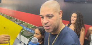 Adriano Imperador momentos antes de sua despedida no Maracanã