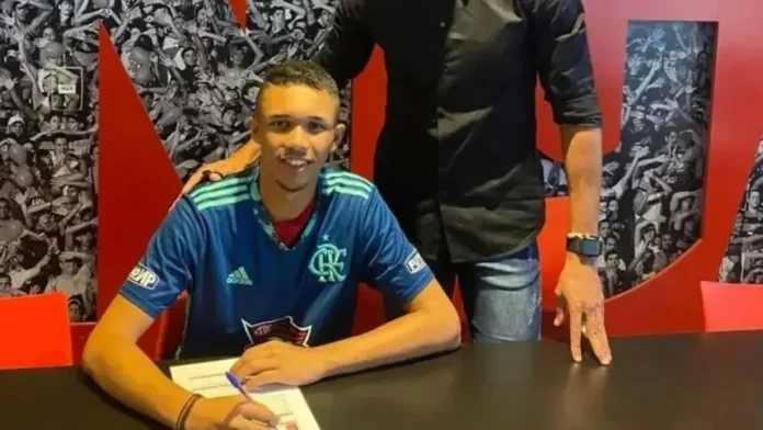 Andrew goleiro do Flamengo