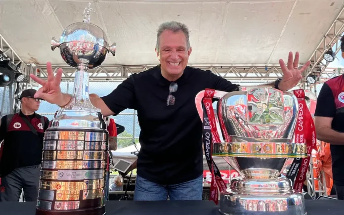 Bap-Flamengo-Libertadores-Copa-do-Brasil BAP com as Taças da Libertadores e Copa do Brasil