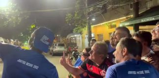BAP e apoiadores comemoram vitória da eleição no Leblon