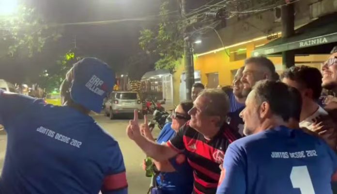 BAP e apoiadores comemoram vitória da eleição no Leblon