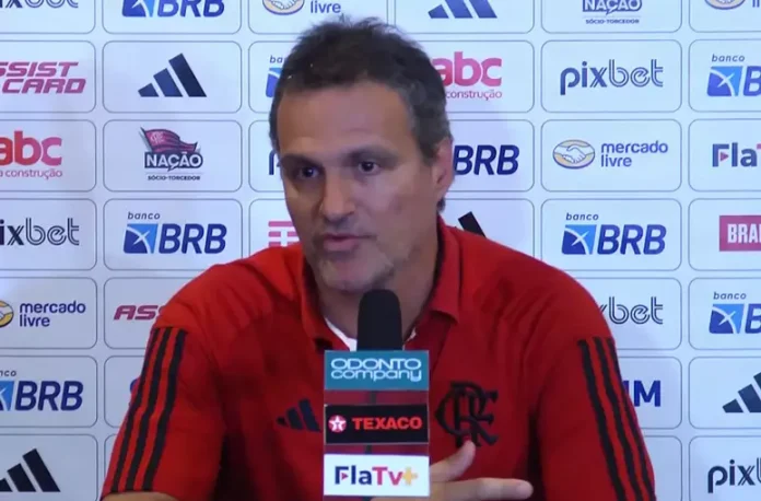 Bruno Spindel em entrevista coletiva do Flamengo