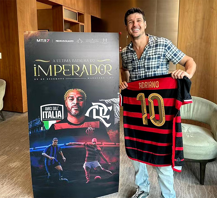 Camisa do Flamengo da despedida de Adriano Imperador