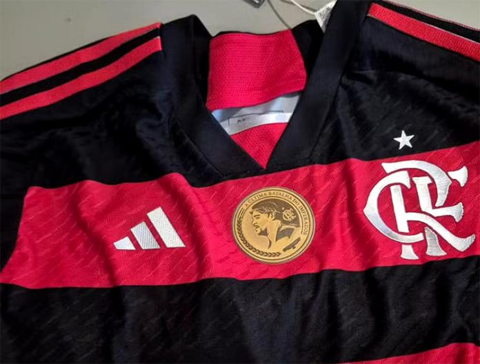 Camisa do Flamengo da despedida de Adriano Imperador