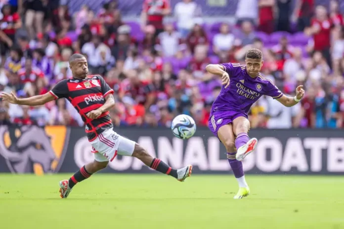 De-la-Cruz-Flamengo-Orlando-City-Pre-temporada-2024 De la Cruz no jogo entre Flamengo x Orlando City na pré-temporada nos USA em 2024
