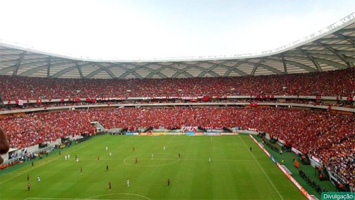 Arena da Amazônia lotada de Rubro-Negros em jogo do Flamengo