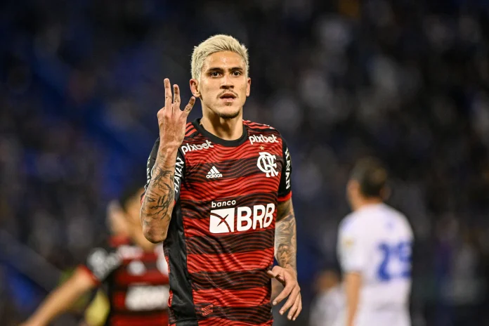 Pedro marca 3 vezes contra o Velez na semifinal da Libertadores de 2022