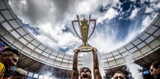 Rodrigo Caio ergue a Supercopa do Brasil em 2021