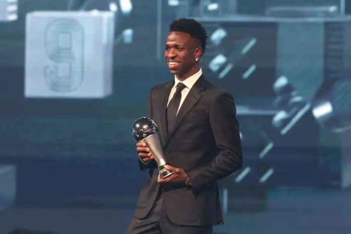 Vini Jr. é eleito o melhor jogador do mundo 2024