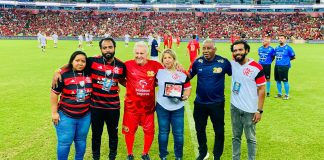 Zico presta homenagem ao saudoso Adílio