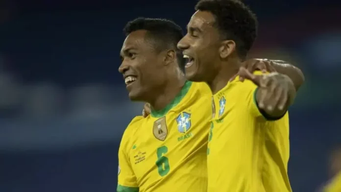 Alex Sandro e Danilo na Seleção Brasileira