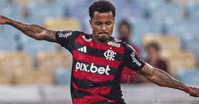 Allan em campo na vitória do Flamengo sobre o Sampaio Corrêa