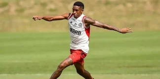 André Luiz em treino do Flamengo
