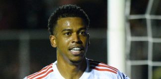 Carlinhos atacante do Flamengo