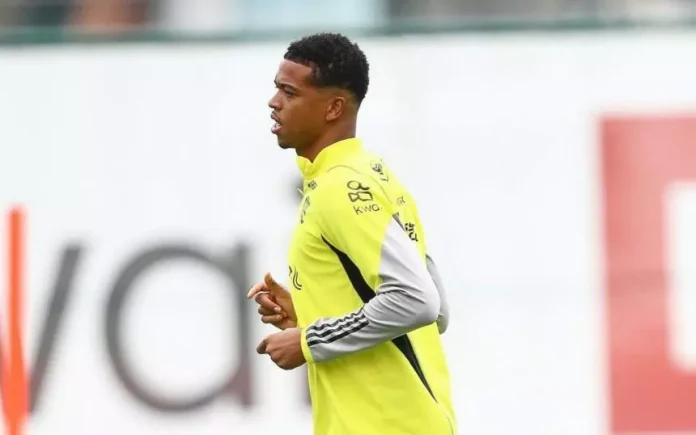 Carlinhos em treino do Flamengo