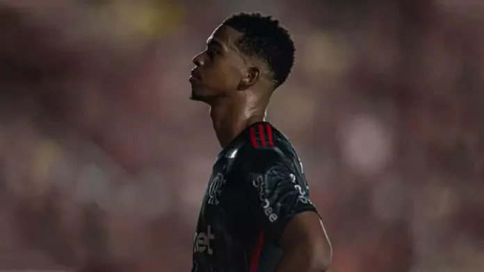 Carlinhos marca pelo Flamengo 2025