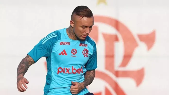 Cebolinha em treino do Flamengo no Ninho do Urubu