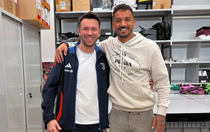 Danilo e funcionário da Juventus
