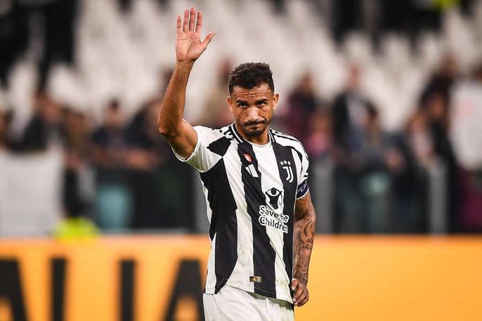 Danilo lateral da Juventus
