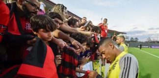 De la Cruz em pré-temporada do Flamengo nos USA