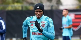 Evertton Araújo em treino do Flamengo 2025