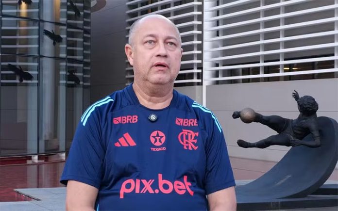Fábio Marcelo, fisioterapeuta do Flamengo — Foto: Reprodução / FlaTV
