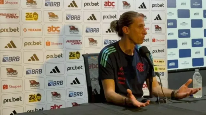 Filipe Luís em entrevista após vitória do Flamengo por 2x0 sobre o Volta Redonda