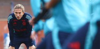 Filipe Luís comandando mais um treino do Flamengo nos EUAv