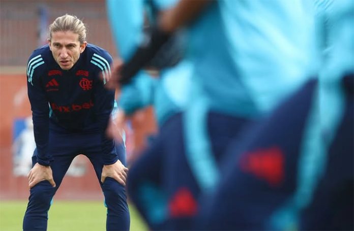 Filipe-Luis-jogadores-treino-Flamengo-EUA-2025 Filipe Luís comandando mais um treino do Flamengo nos EUAv