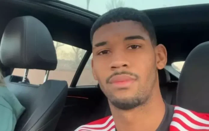 Kauã Santos, goleiro do Frankfurt com a camisa do Flamengo