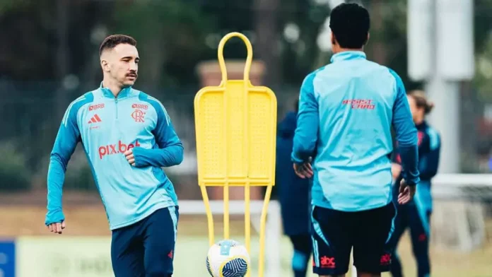 Leo Ortiz em treino do Flamengo nos EUA 2025