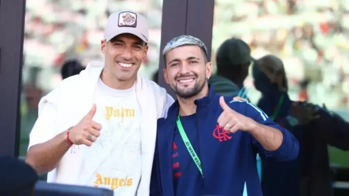 Luiz Suárez e Arrascaeta no jogo entre Flamengo x São Paulo nos EUA 2025
