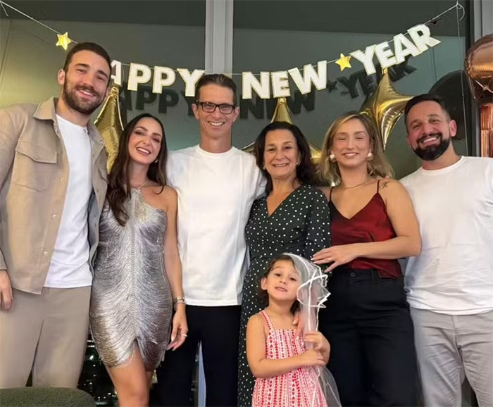 Léo Ortiz com a família em Chicago — Foto: Divulgação