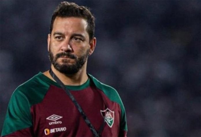 Roberto Tupinambá, fisioterapeuta contratado junto ao Fluminense